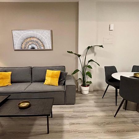 Seabreeze City Center Flats By Trulycyprus Limasol Dış mekan fotoğraf