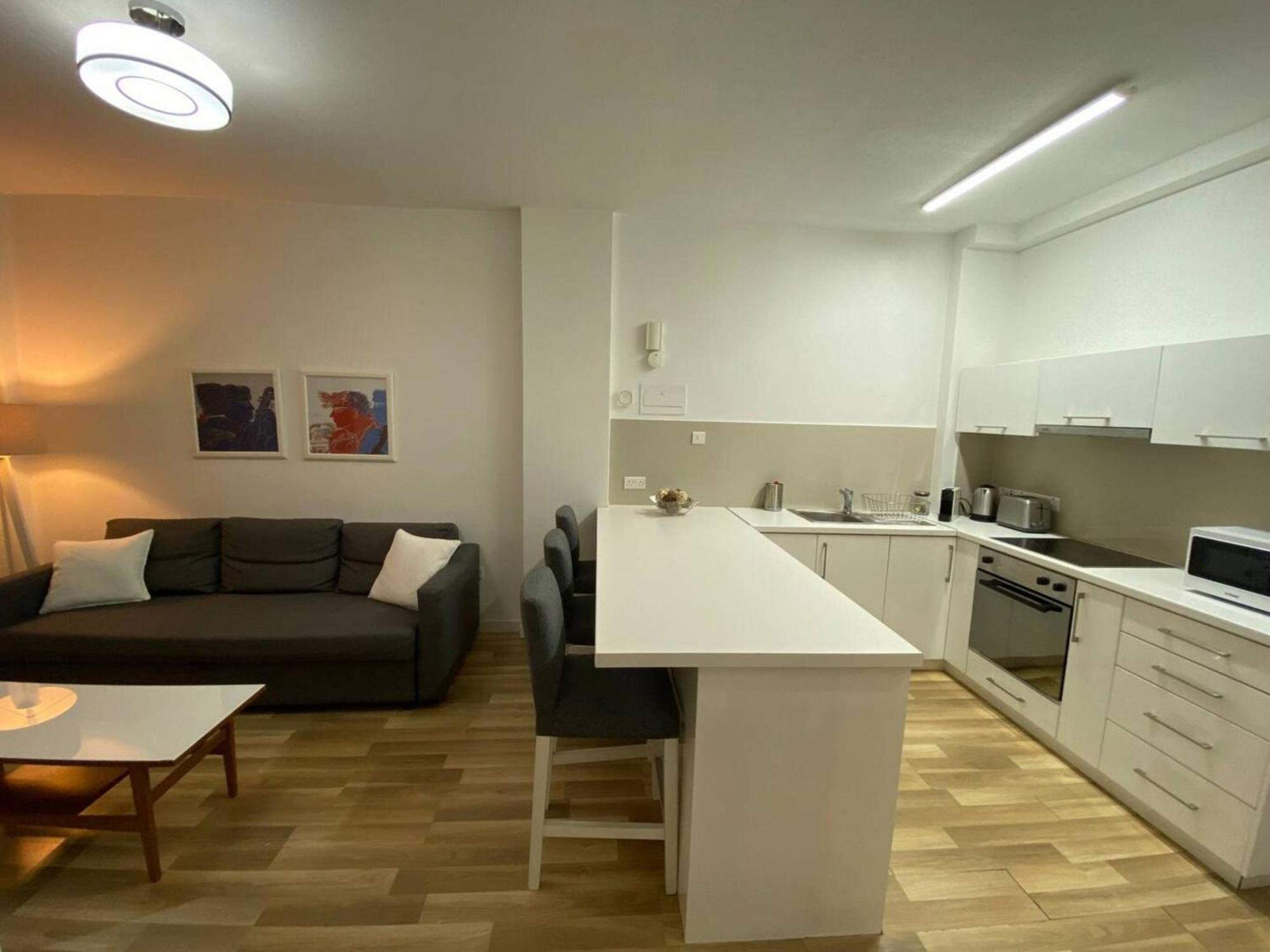 Seabreeze City Center Flats By Trulycyprus Limasol Dış mekan fotoğraf