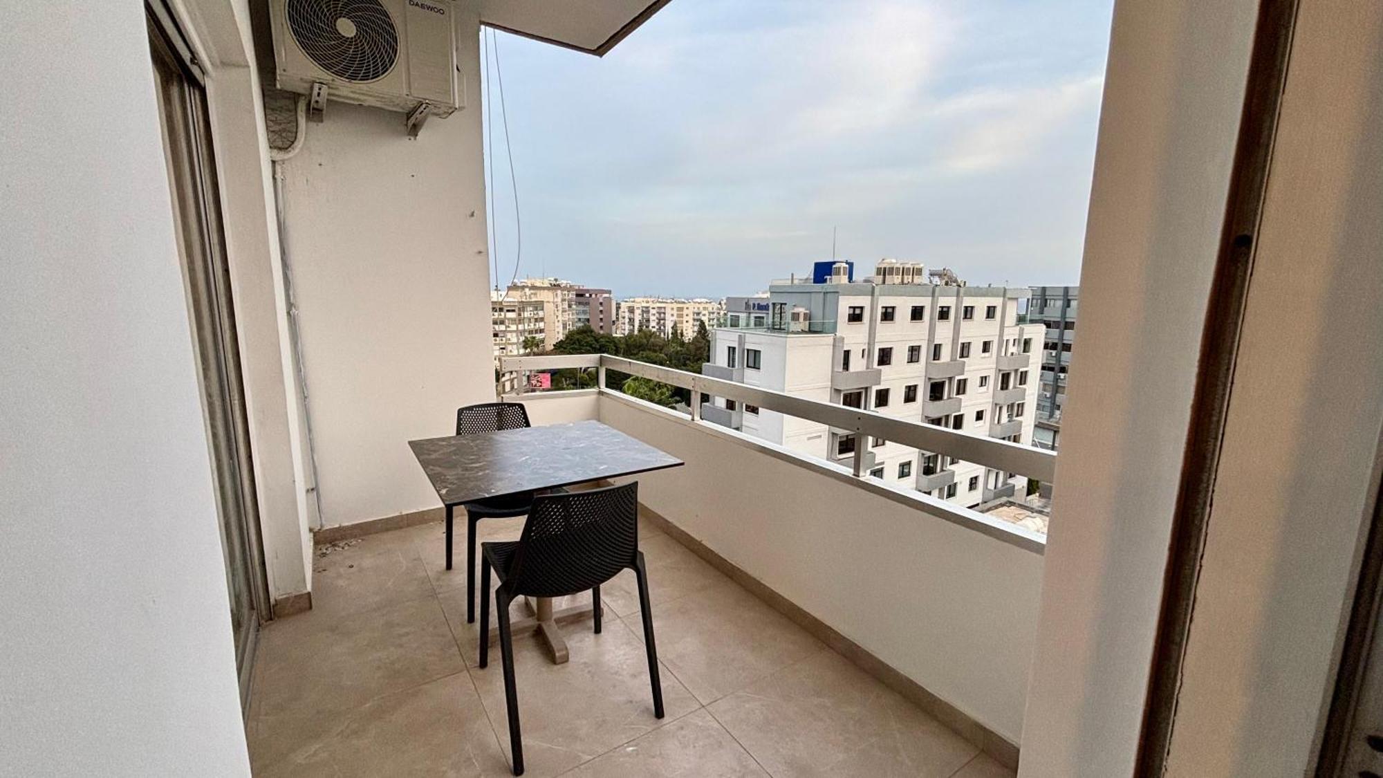 Seabreeze City Center Flats By Trulycyprus Limasol Dış mekan fotoğraf
